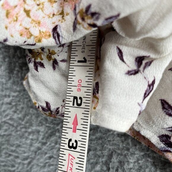 Blue Life Floral Romper Size Medium - Picture 12 of 13